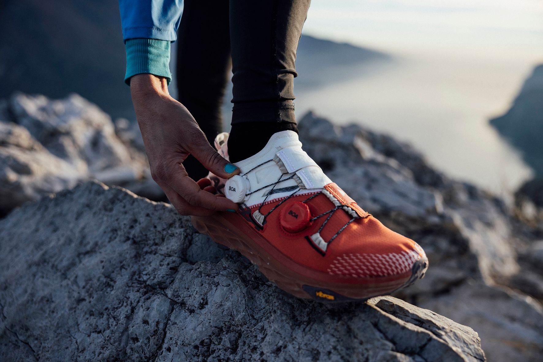 PARÉ POUR L'HIVER GRÂCE À DEUX NOUVEAUX MODÈLES DE CHAUSSURES CONÇUS POUR  LE TRAIL BLANC ÉQUIPÉS DE BOA. - u-Trail